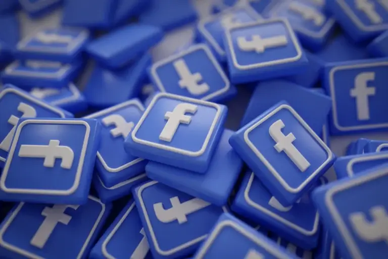 Copywriting Facebook : comment rédiger une légende qui convertit ?