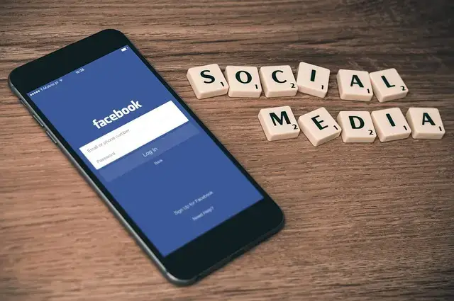 TikTok vs LinkedIn vs Instagram : que publier sur chaque réseau ?